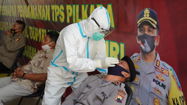 Antisipasi Corona Jelang Pengamanan Pilkada, Anggota Polres Wonogiri Jalani Swab Test