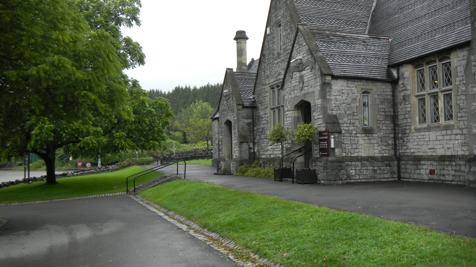 Terrace Gent Mulberry Factory Shop In Shepton Mallet