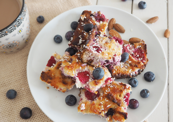 Made Up Style All Natural Raspberry Blueberry Almond Slice bake recipe plate of cake