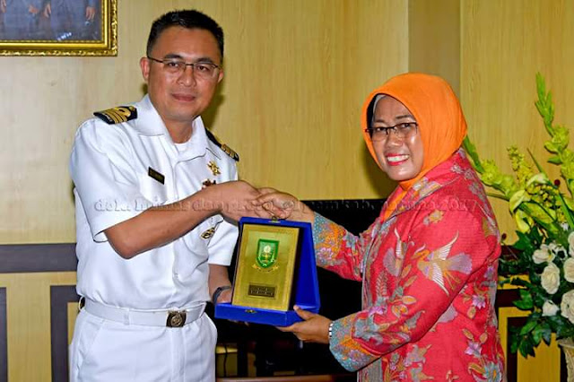 Angakatan Laut Brunai Angakatan Laut Brunai Berkunjung ke Natuna