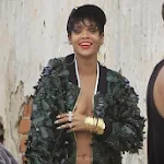 El Topless De Rihanna En La Grabación De Una Sesión Para "Vogue": Foto 11