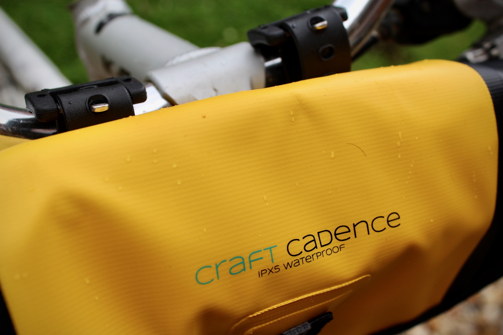 Review Craft Cadence Small Waterproof Handlebar Bag
