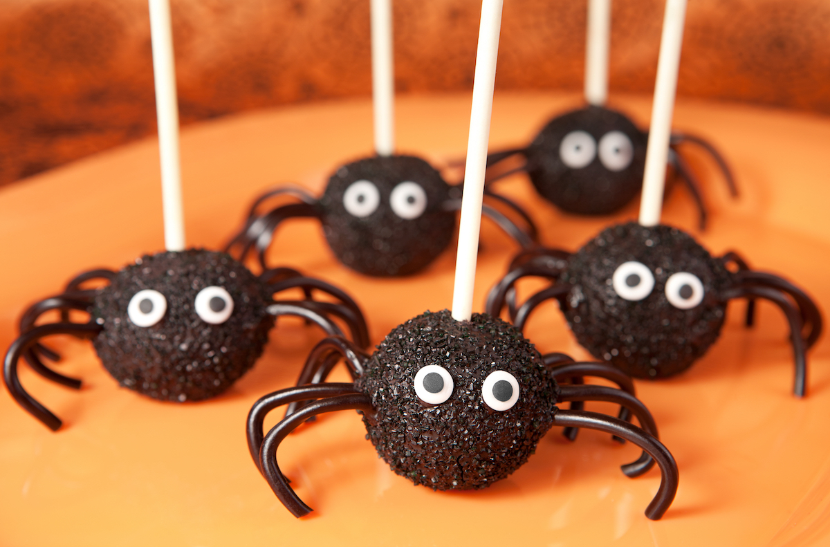 Recetas fáciles y rápidas para Halloween: chupa chups con forma de araña