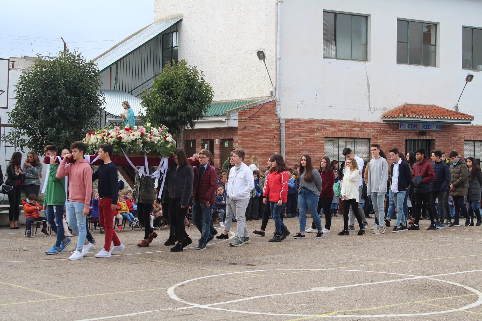 SEMANA SANTA DE BAZA El Colegio de la Presentación de Baza celebra la fiesta de la 