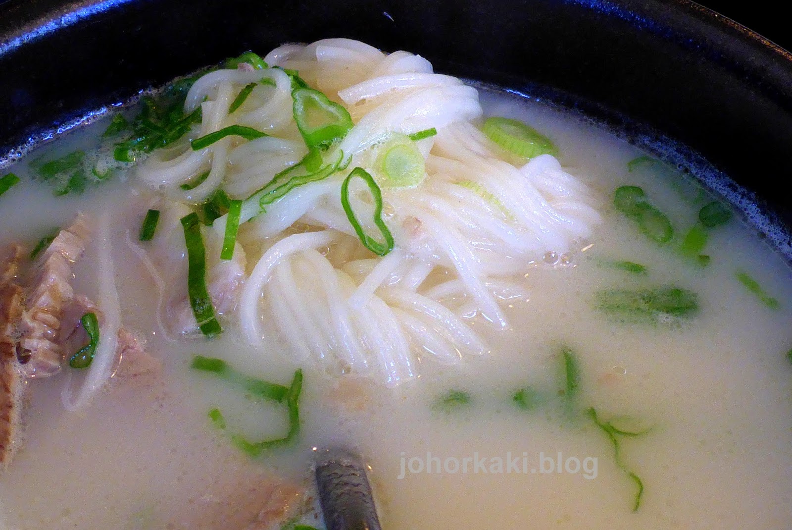 Seolleongtang Ox Bone Soup. Kimchi House. Bloor Koreatown Toronto Tony