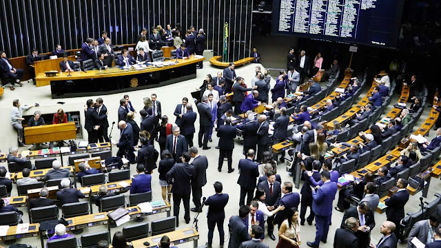 Câmara aprova reforma da Previdência em segundo turno; 370 votos a 124