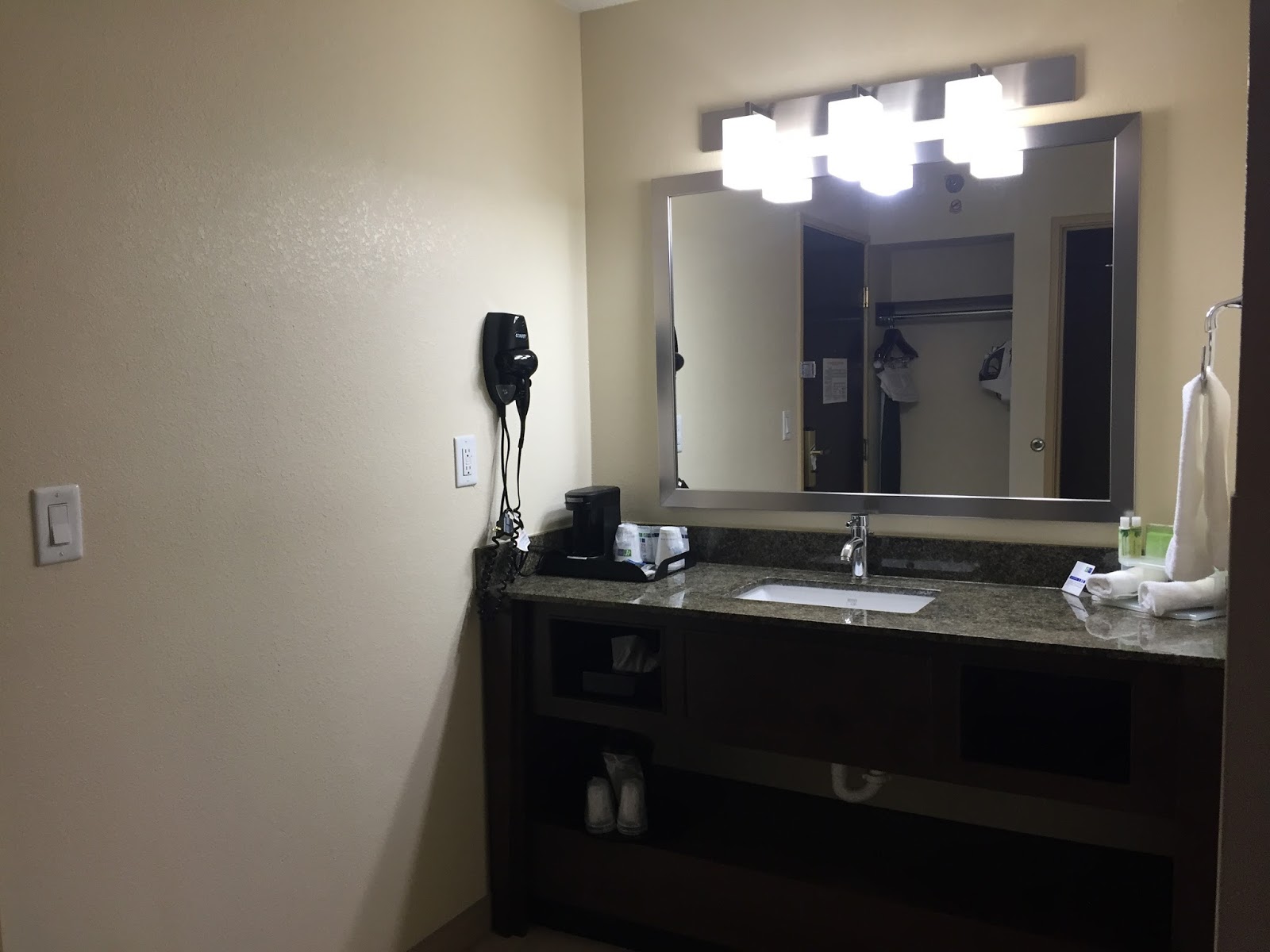 Travel Reviews & Information Bowling Green, Kentucky / Holiday Inn