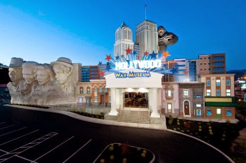 pigeon forge, wax museum, things to do