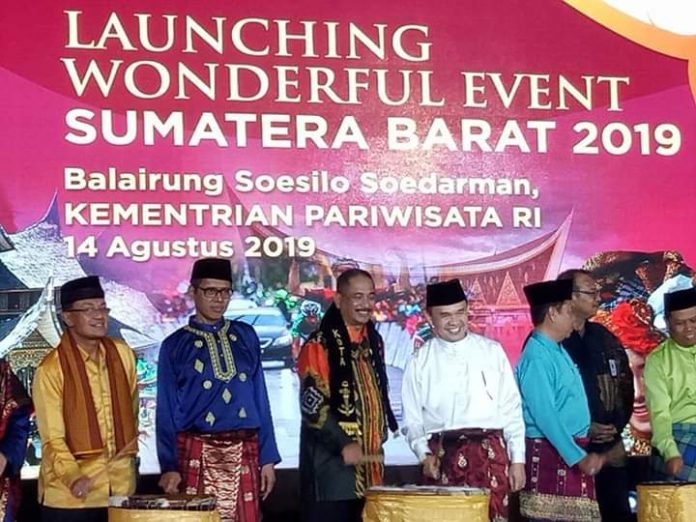 Antusias Sambut TDS, Bupati Adirozal Hadiri Langsung Launching Wonderful Sumbar 2019