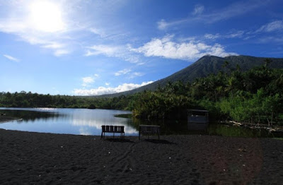 Lake Tolire is full of charm