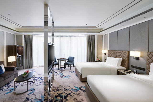 Hotel Okura Manila Deluxe Room