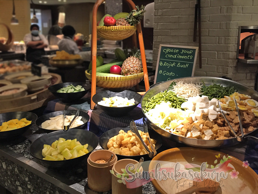 International Buffet Kembali Lagi di Cafe BLD, Renaissance Johor Bahru Hotel