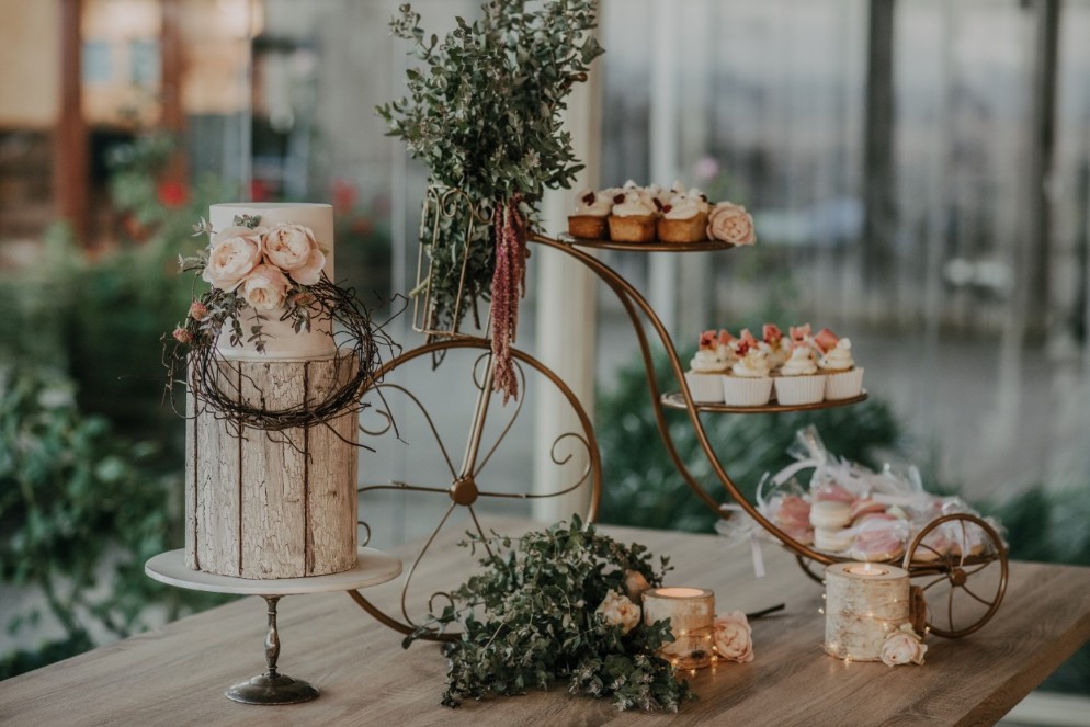 TIZIA MAY PHOTOGRAPHY WEDDING STYLING MELBOURNE FLORALS CAKE VENUE