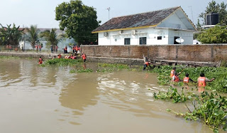 Sungai Kali Wiso Dinormalisasi, Warga Diajak Semakin Menjaga Kebersihan 1 WhatsApp Image 2021 06 04 at 09.34.33 2