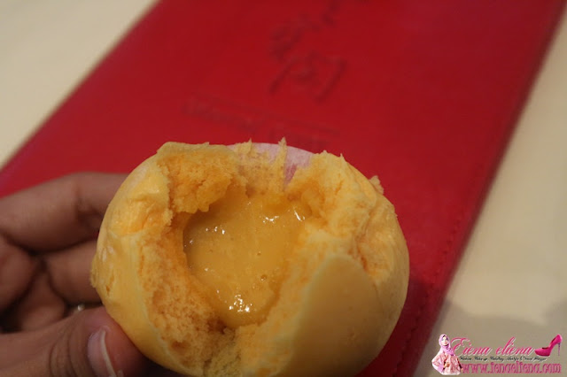 Egg Custard Bun