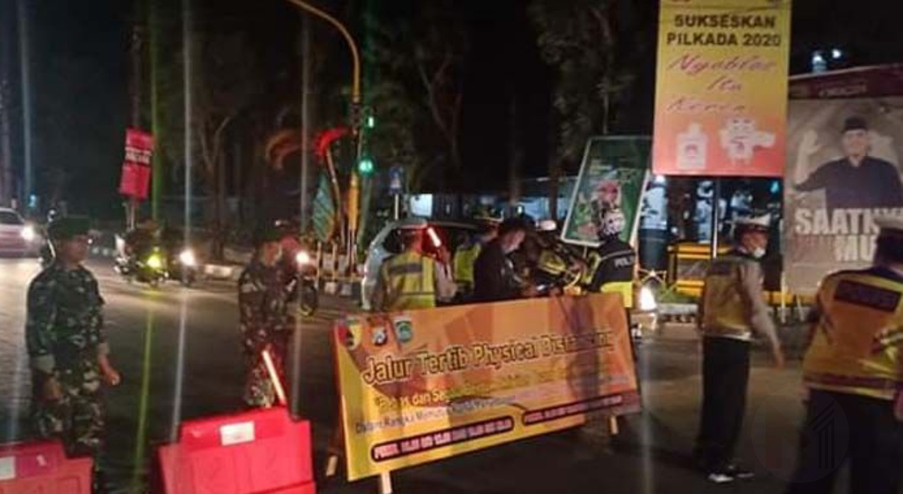 Terapkan Pembatasan Sosial, Jalur Protokol Kepanjen dan Area Stadion Kanjuruhan Ditutup Terapkan Pembatasan Sosial, Jalur Protokol Kepanjen dan Area Stadion Kanjuruhan Ditutup