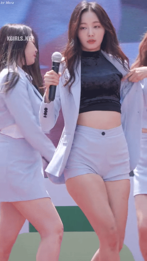 옆에 모모랜드 연우도 레전드 찍음ㄷㄷ.gif | 인스티즈