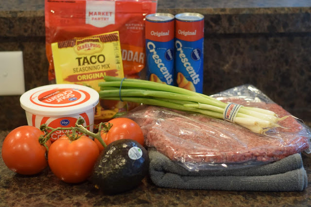 The ingredients you will need to make the Quick and Easy Taco Pie. 