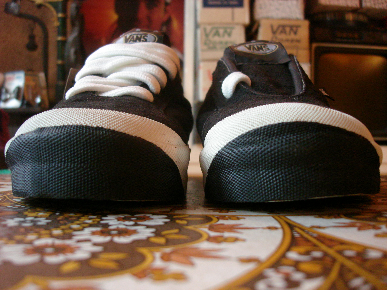 theothersideofthepillow: TOE JAMS; vintage VANS toe MADE IN USA 1994 US6.5