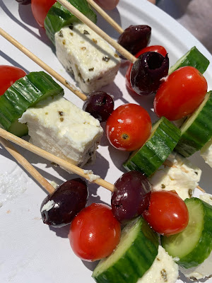 keto, salad skewers, caprese salad, greek salad, recipes, low carb, lchfm ketogenic diet, appetizers, fourth of july, 4th of july, keto recipes