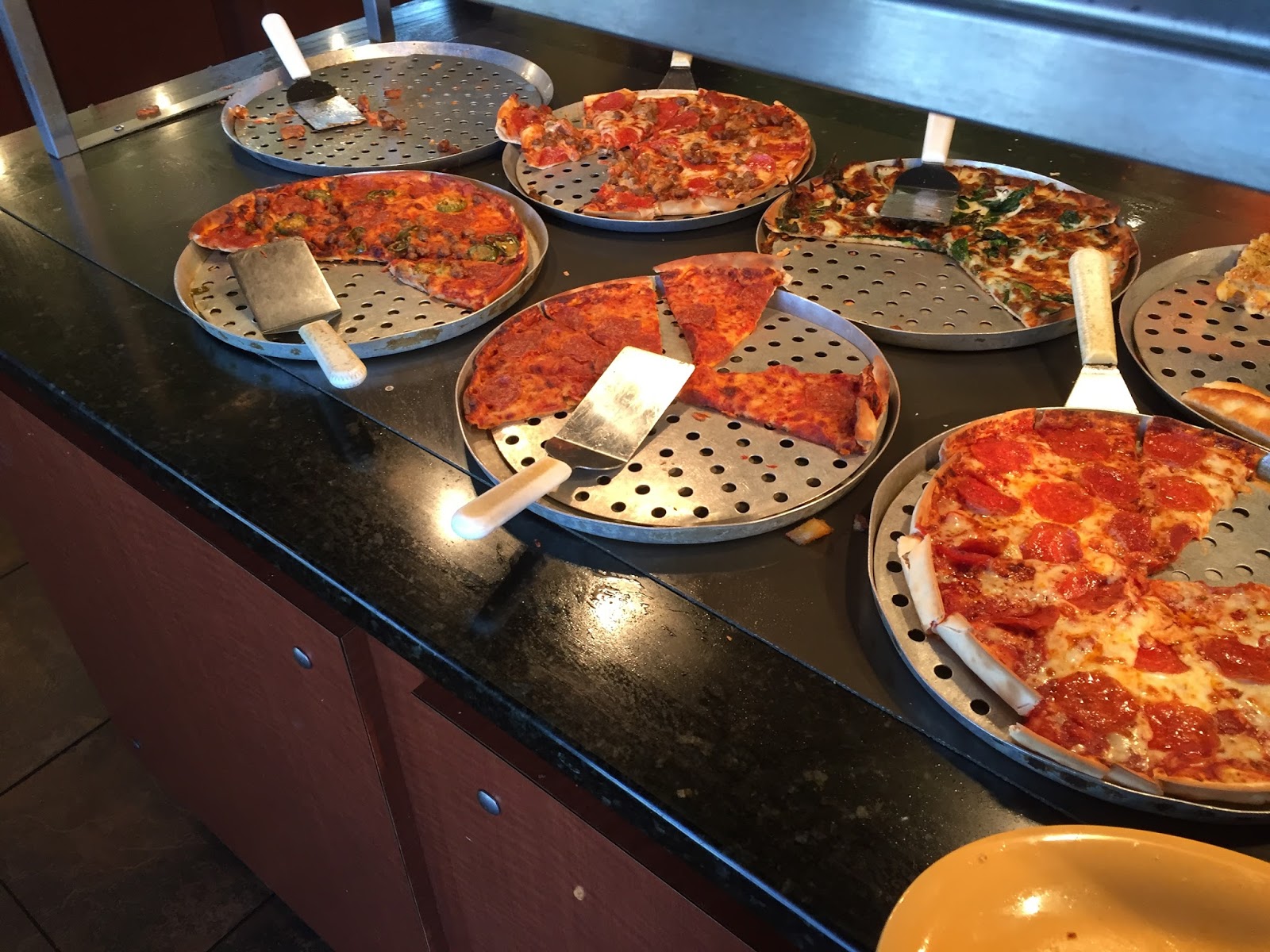 Pinball and Pizza Mazzio's Pizza Buffet Camden, AR