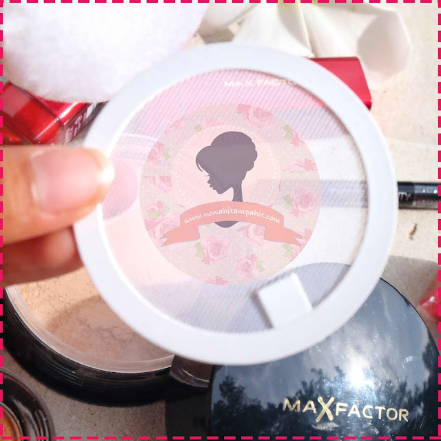 Inside_Max_Factor_Translucent_Loose_Powder