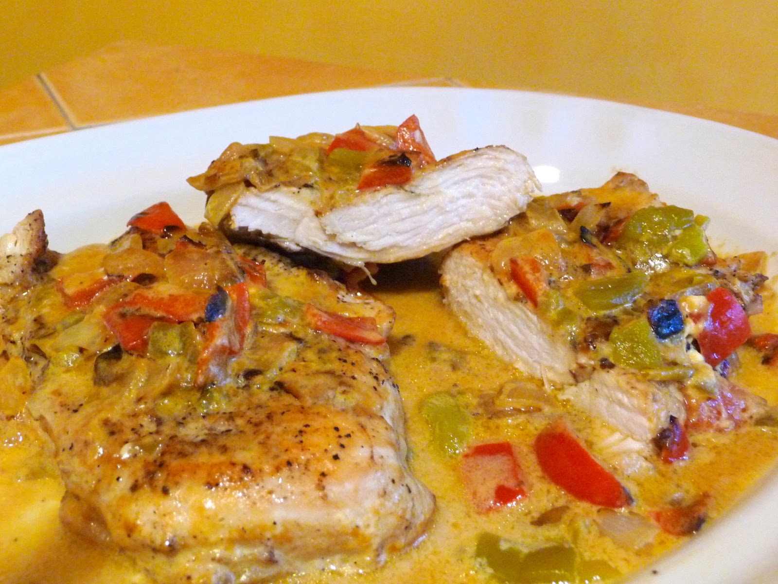 SPLENDID LOWCARBING BY JENNIFER ELOFF MEXICAN CHILE SKILLET CHICKEN