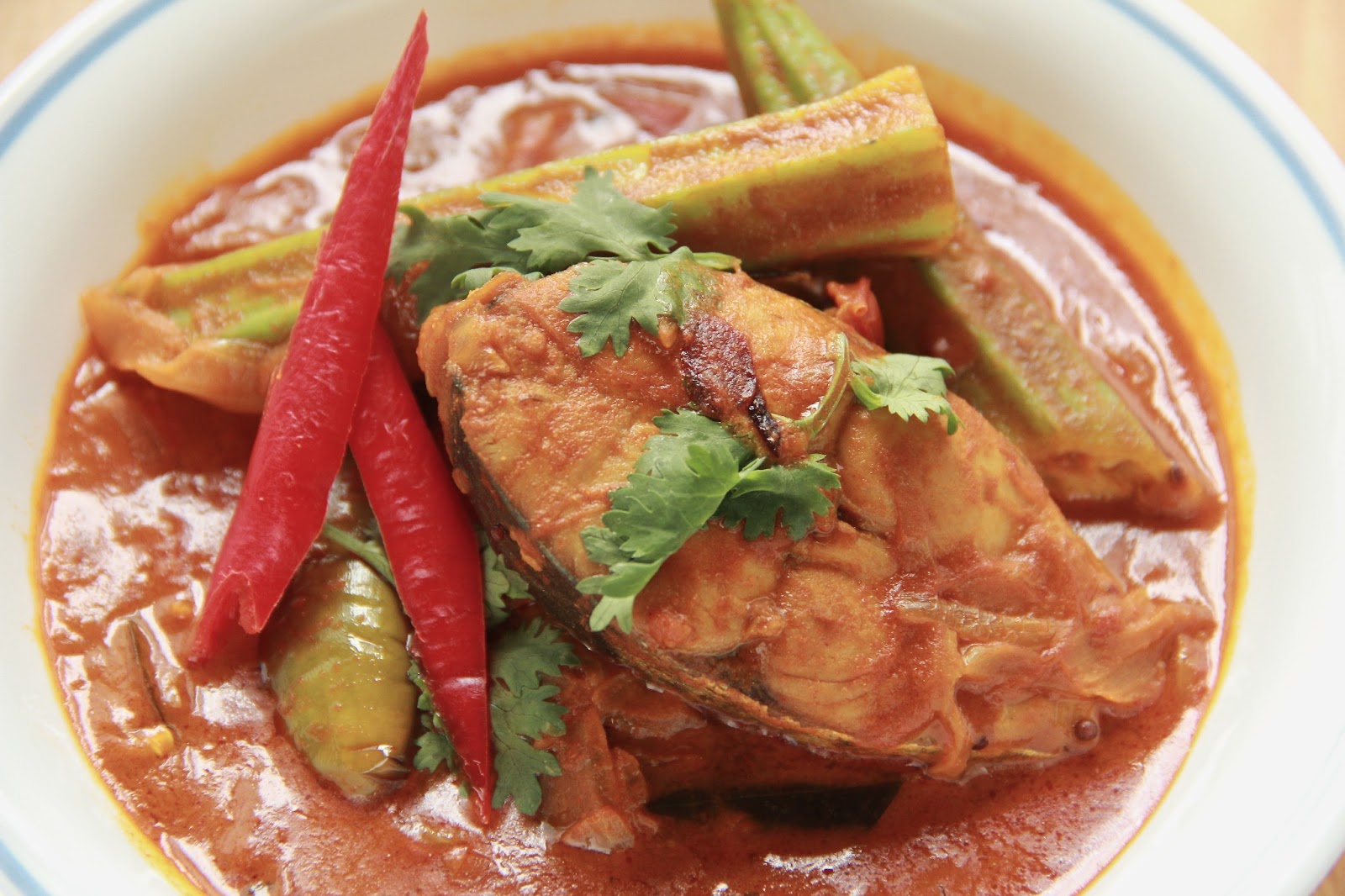 BitterSweetSpicy: Fish Curry - The essential for Nasi Kandar