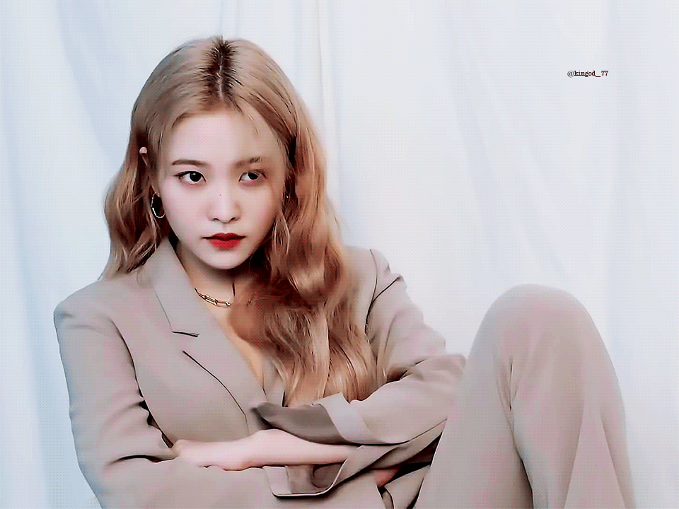 팬들이 환장하는 포인트를 넣은 레드벨벳 시즌그리팅 컨셉.jpgif | 인스티즈