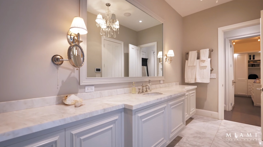 53 Interior Design Photos vs. 4100 Kiaora St, Miami Luxury Mansion Tour