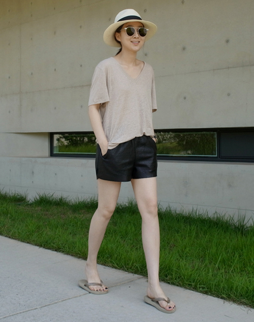 [Holicholic] Faux Leather Shorts | KSTYLICK - Latest Korean Fashion | K ...