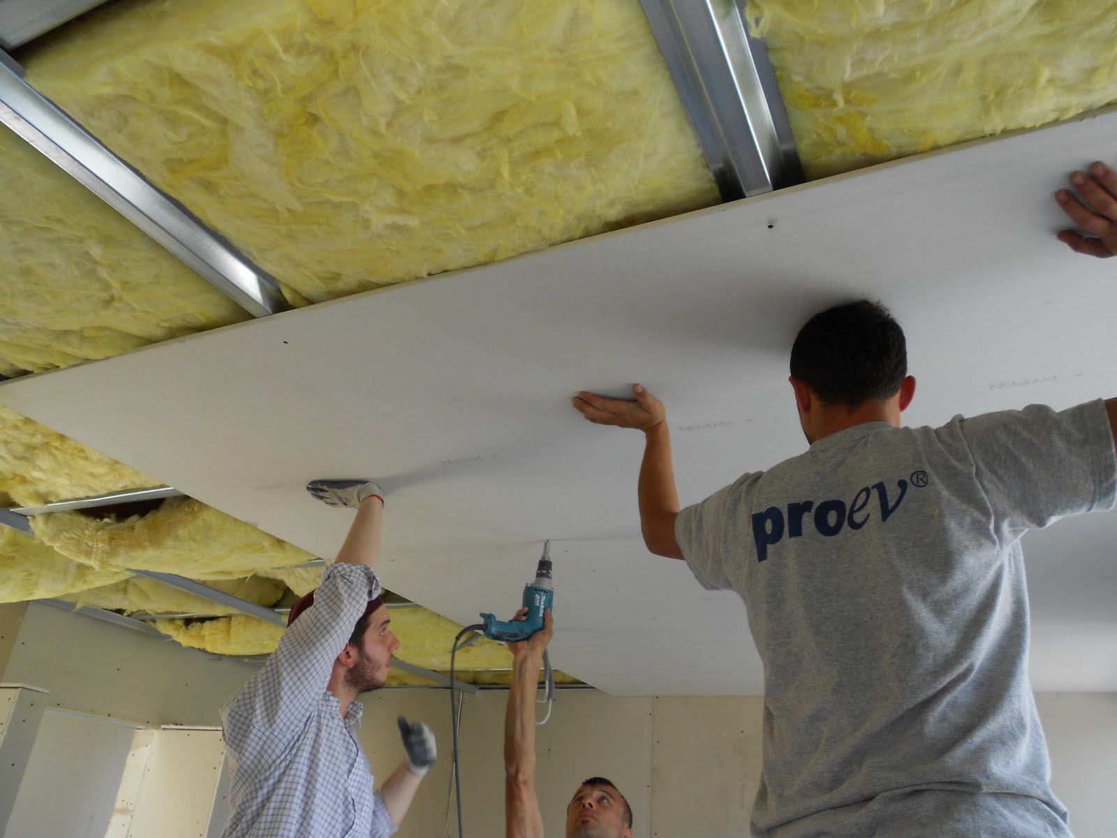 звукоизоляция потолка в квартире. как сделать звукоизоляцию потолка от соседей. звукоизоляция потолка от соседей. шумоизоляция потолка от соседей сверху. как сделать звукоизоляцию потолка от соседей.