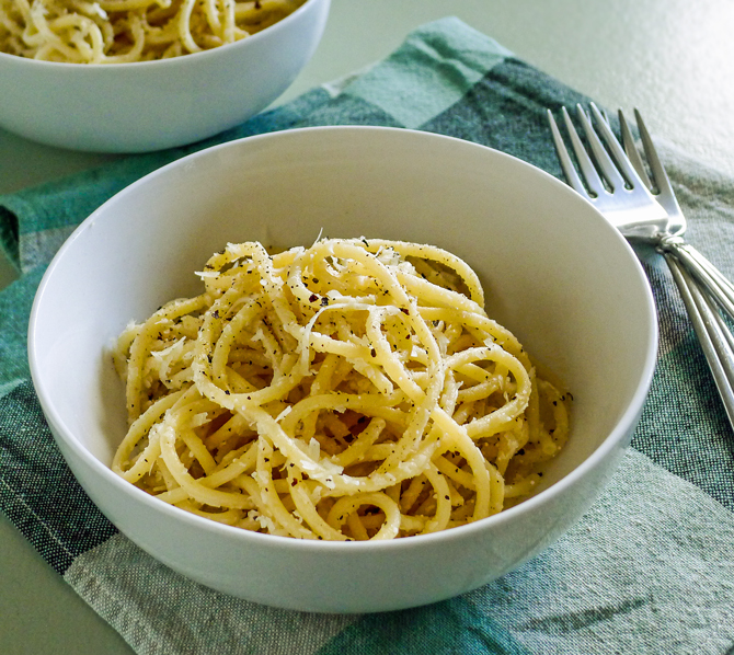 Cooking Weekends: Spaghetti with Pecorino Romano and Black Pepper ...