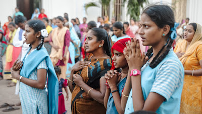 Para Ekstremis Hindu di India dengan Kejam Menyerang Umat Kristen Saat Mereka Berdoa