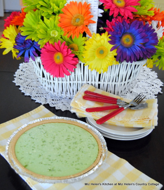 Tropical Lime Freeze Pie at Miz Helen's Country Cottage