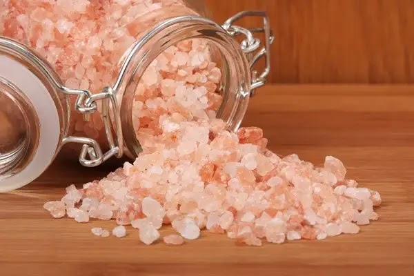 Himalayan pink salt is a natural treasure for the beauty of your skin ... Get to know it
