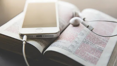 Apple Menghapus Aplikasi Alkitab dari App Store di China