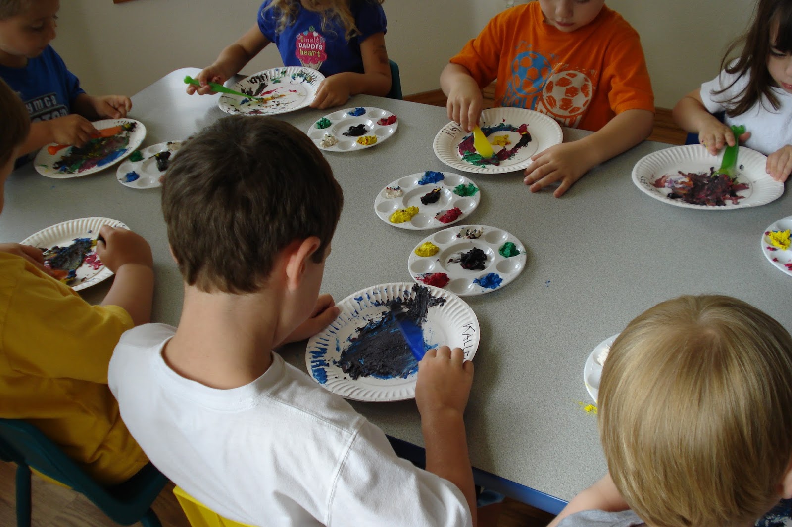Heidi's Montessori Preschool and Daycare in Tigard, Oregon Paint!