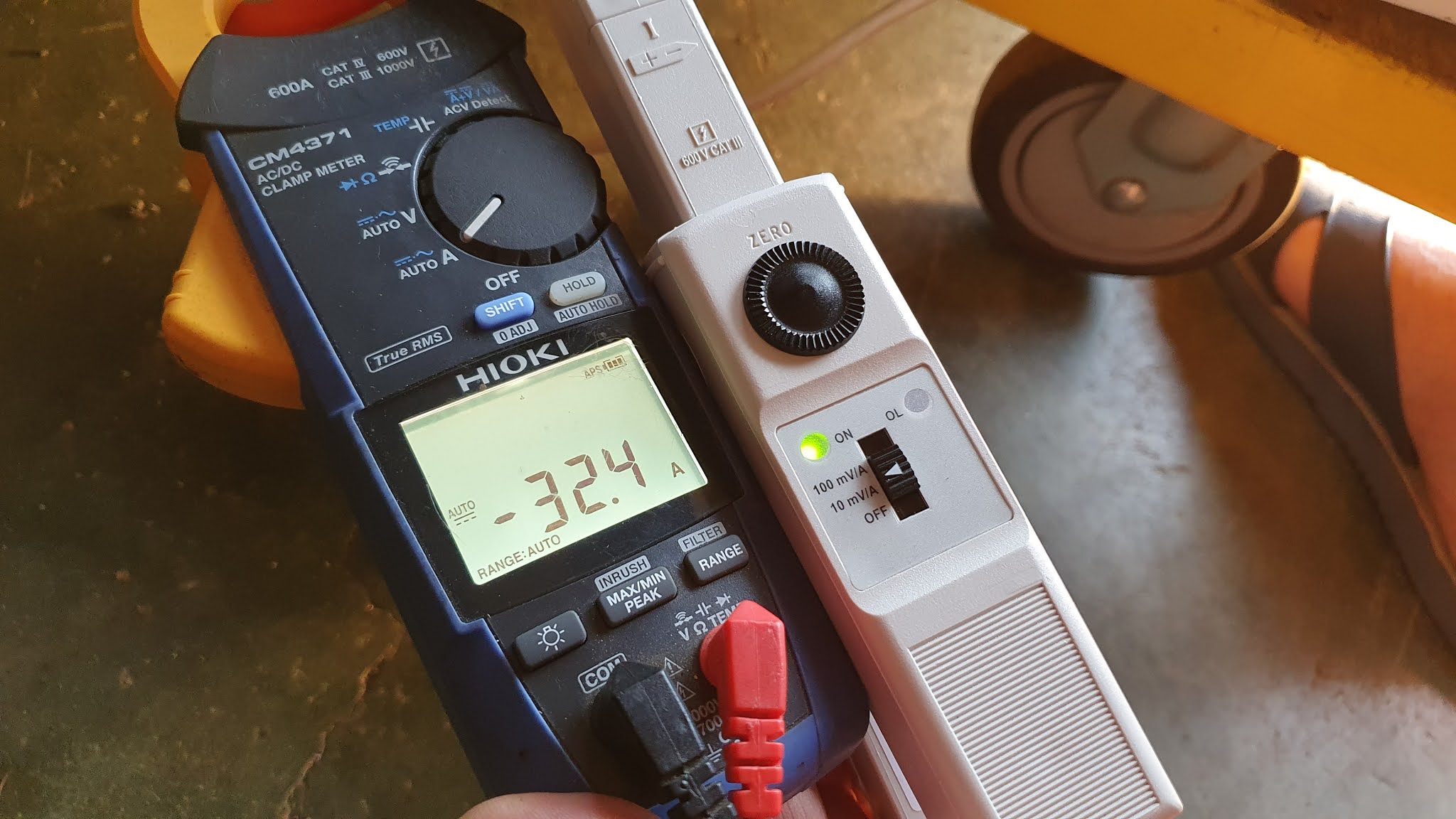 夢想與創造 [儀器學習] Keysight 1146B AC / DC Current Probe