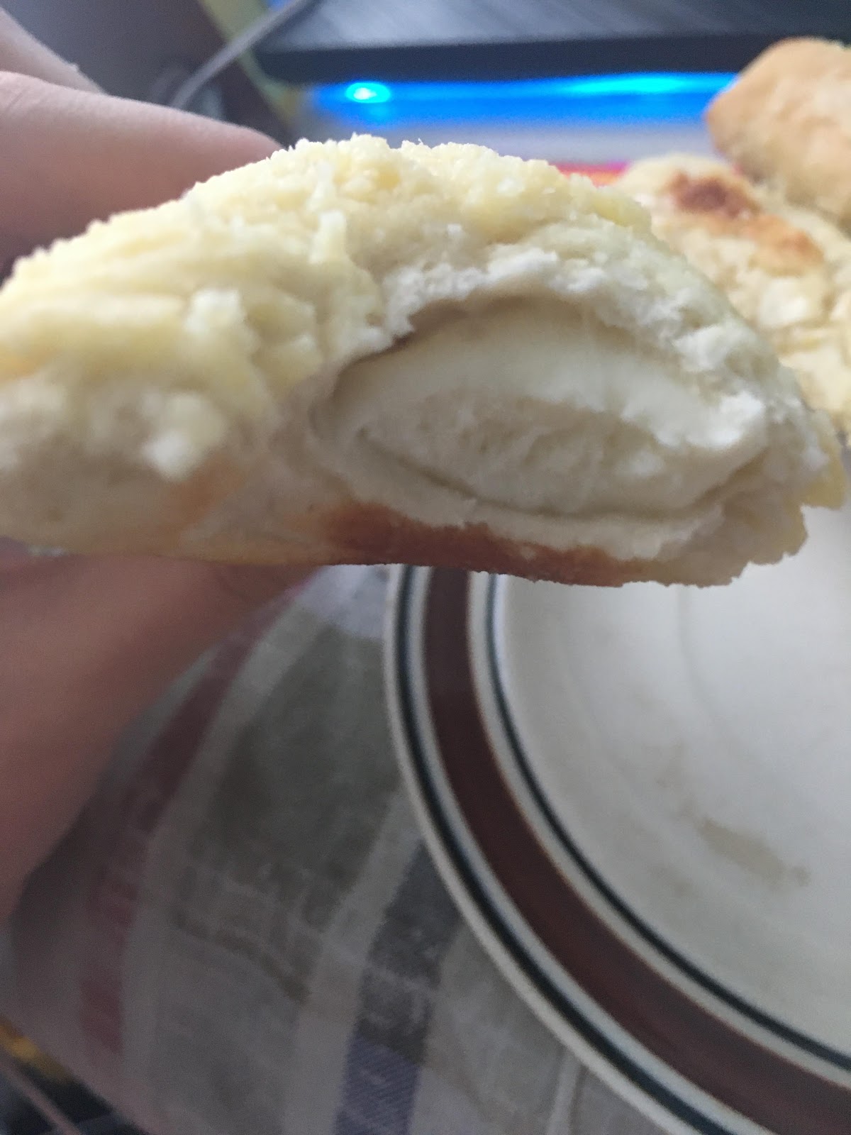 Adorable Fluff Little Caesars. Cheesy Stuffed Crazy Bread Review.