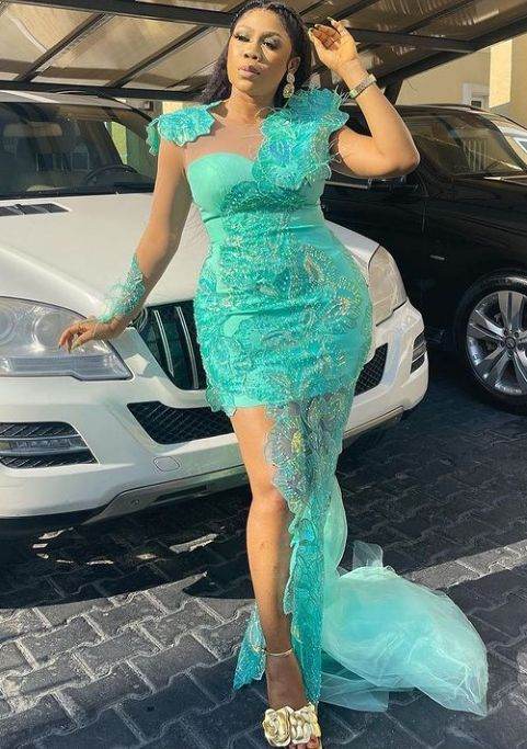 40 Latest Short Lace Gown Styles - For Asoebi and Owambe 2023-2024 ...