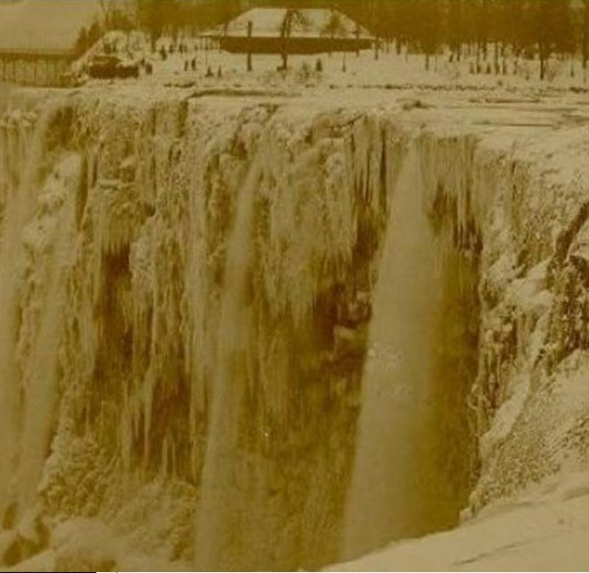 Photo : 1911年に凍結したナイアガラの滝の珍しい写真