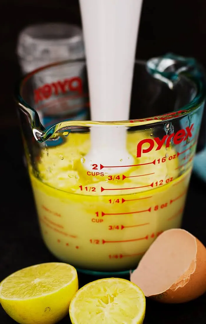 Making homemade mayonnaise using a stick blender