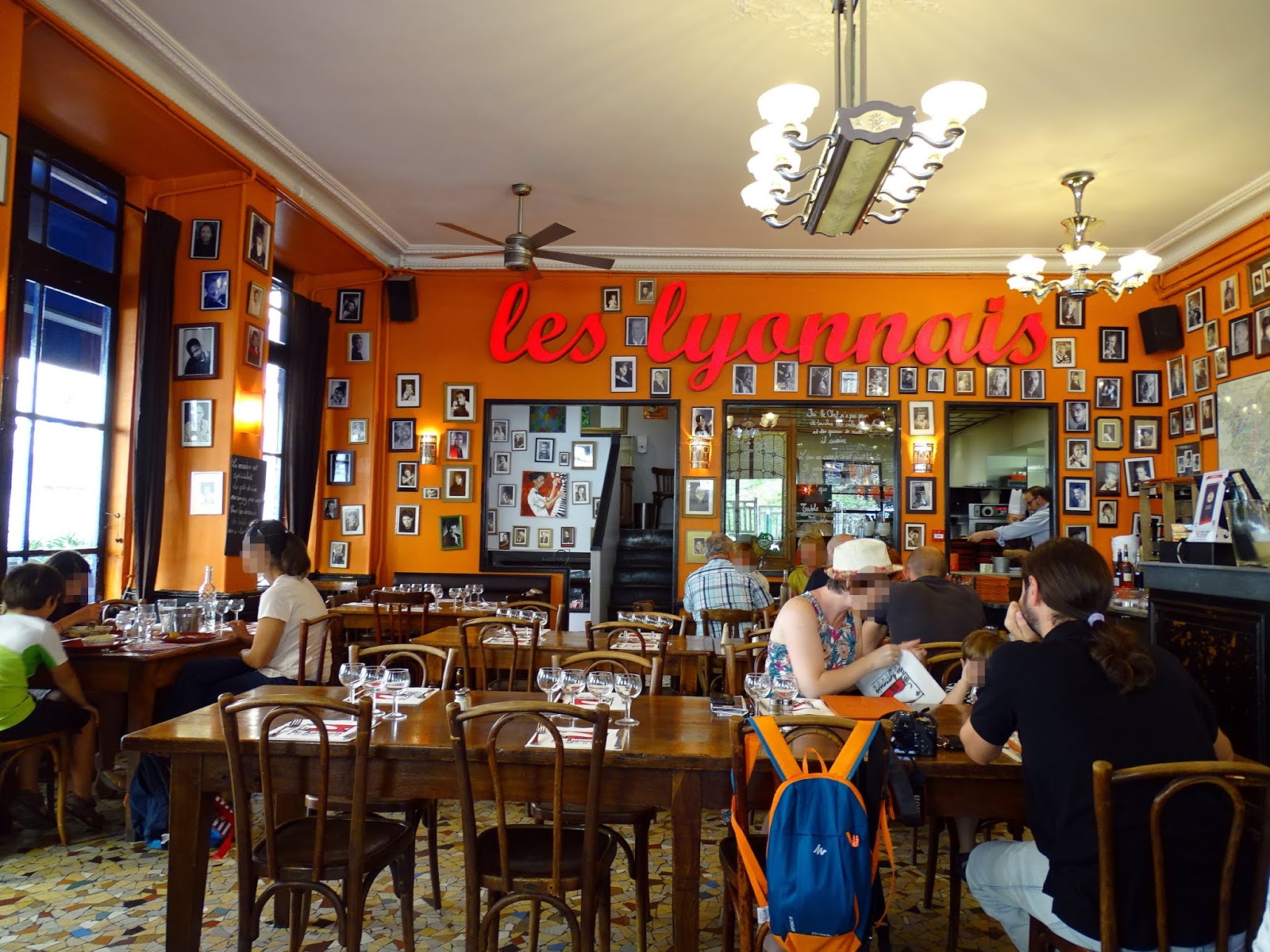 Les Lyonnais Bouchon (Lyon, FRANCE) ★★★☆☆ A traveling foodie's