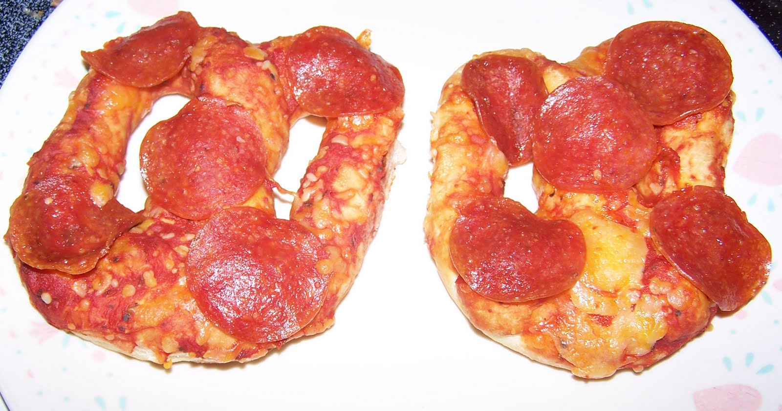 Pizza Slice of Life Wetzel's Pretzels Frozen Pepperoni & Cheese Pretzels
