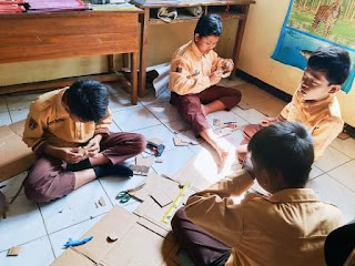 manfaat kerajinan tangan untuk anak