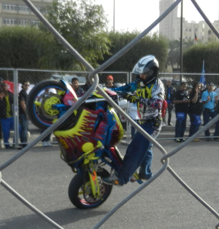 Kuweight 64 BIKE STUNTS AT KUWAIT BIKE SHOW 2012