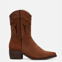 cowboylaarzen ziengs winter De perfecte cowboylaarzen voor deze winter. Deze cowboylaarzen zijn helemaal in en hoe combineer je cowboylaarzen in een outfit.
