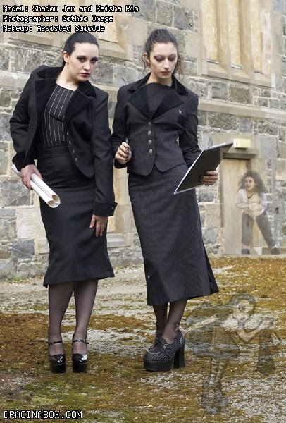 Готы кочевники. Рабы готы. Milena grbovic gothic. Парень в готической одежде. Корпоративные готы.