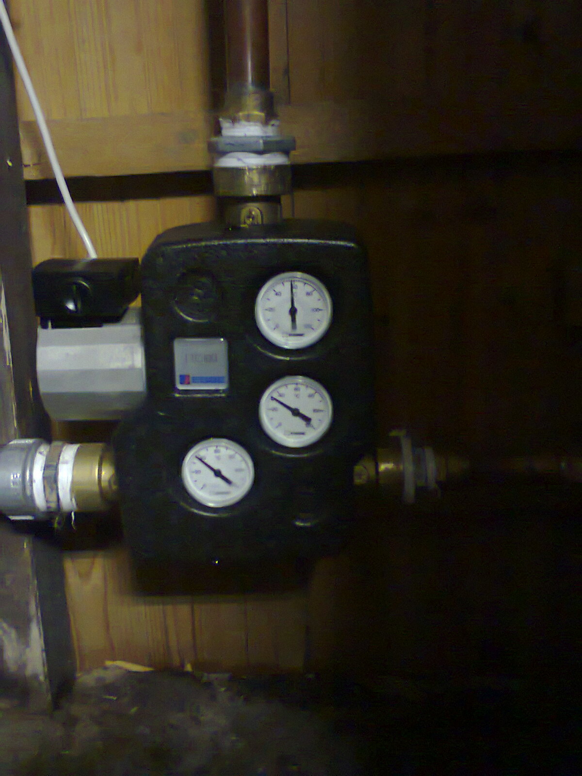 ΕΠΙΣΚΕΥΗ ΚΑΙ ΠΡΟΣΘΗΚΗ BOILER 1000 lit KAI TΡΙΟΔΗ ΑΝΑΚΥΚΛΟΦΟΡΙΑΣ ΣΕ